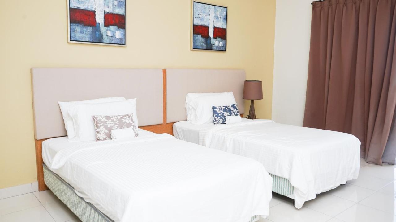 Gold Coast Morib By 369 Stay Kampong Tanjong Pechah Exterior foto